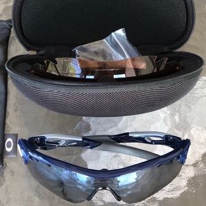OAKLEY RADARLOCK SUNGLASSES